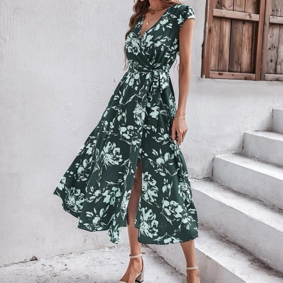 Boho green  floral print wrap dress - Picture 4 of 12